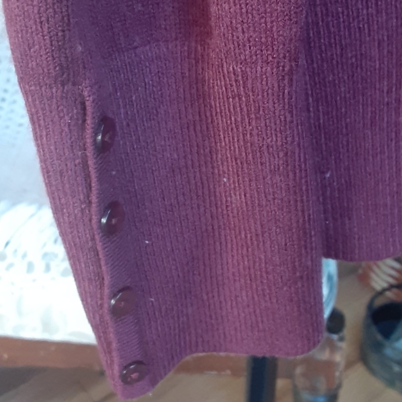 JH Collection long sleeve sweater - Picture 3 of 5